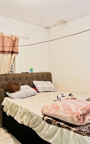 Casa à venda com 60m², 3 quartos e 1 vaga Casa à venda com 60m², 3 quartos e 1 vagaQuarto 1