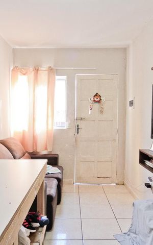 Casa à venda com 60m², 3 quartos e 1 vaga Casa à venda com 60m², 3 quartos e 1 vagaSala