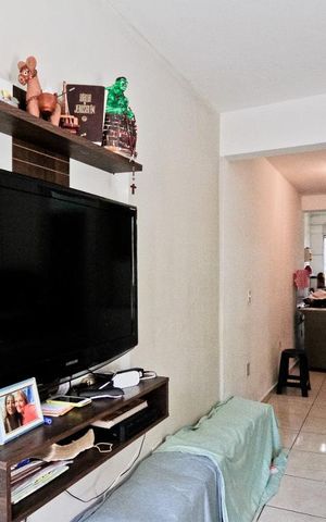 Casa à venda com 60m², 3 quartos e 1 vaga Casa à venda com 60m², 3 quartos e 1 vagaSala