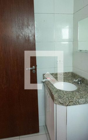 Casa à venda com 85m², 2 quartos e 2 vagas Casa à venda com 85m², 2 quartos e 2 vagasBanheiro