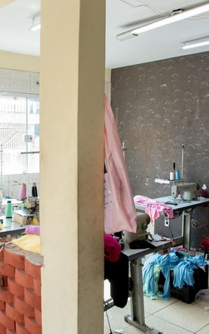 Casa à venda com 100m², 2 quartos e sem vaga Casa à venda com 100m², 2 quartos e sem vagaSala