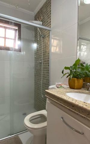 Casa à venda com 146m², 3 quartos e 4 vagasBanheiro