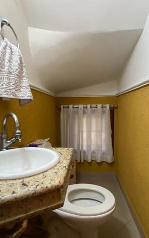 Casa à venda com 146m², 3 quartos e 4 vagasLavabo