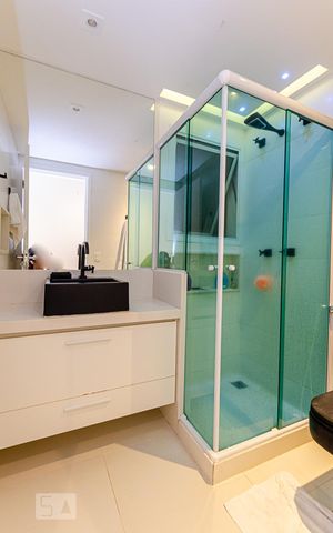 Apartamento à venda com 65m², 2 quartos e 1 vaga Apartamento à venda com 65m², 2 quartos e 1 vagaBanheiro da Suite 2