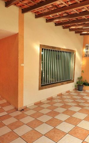 Casa à venda com 164m², 3 quartos e 3 vagasGaragem