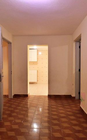 Casa à venda com 164m², 3 quartos e 3 vagasSala - Casa Fundos