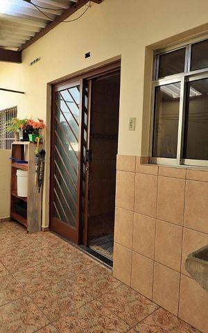 Casa à venda com 164m², 3 quartos e 3 vagasÁrea de Serviço