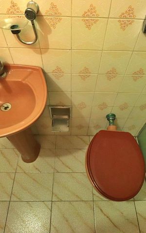 Casa à venda com 164m², 3 quartos e 3 vagasBanheiro - Casa Fundos