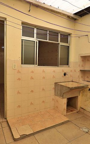 Casa à venda com 164m², 3 quartos e 3 vagasÁrea de Serviço - Casa Fundos
