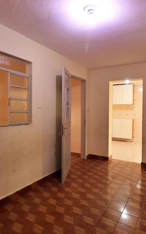 Casa à venda com 164m², 3 quartos e 3 vagasSala - Casa Fundos