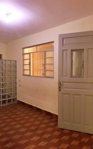 Casa à venda com 164m², 3 quartos e 3 vagasSala - Casa Fundos