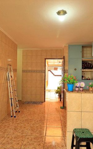 Casa à venda com 164m², 3 quartos e 3 vagasCozinha