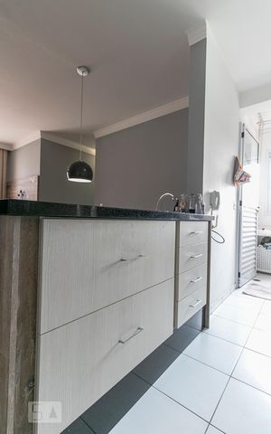 Apartamento à venda com 67m², 3 quartos e 1 vagaCozinha - Balcão