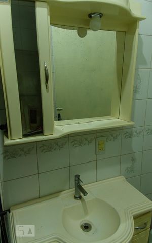 Casa à venda com 150m², 3 quartos e 2 vagas Casa à venda com 150m², 3 quartos e 2 vagasBanheiro 2
