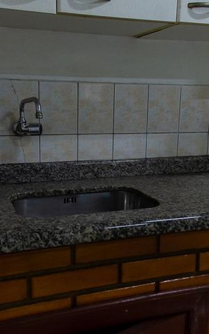 Casa à venda com 150m², 3 quartos e 2 vagas Casa à venda com 150m², 3 quartos e 2 vagasCozinha