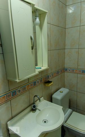 Casa à venda com 150m², 3 quartos e 2 vagas Casa à venda com 150m², 3 quartos e 2 vagasBanheiro da Suíte
