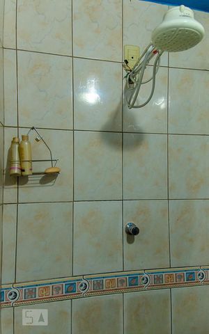 Casa à venda com 150m², 3 quartos e 2 vagas Casa à venda com 150m², 3 quartos e 2 vagasBanheiro da Suíte