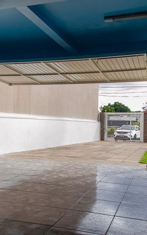 Casa à venda com 150m², 3 quartos e 2 vagas Casa à venda com 150m², 3 quartos e 2 vagasGaragem