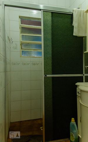 Casa à venda com 150m², 3 quartos e 2 vagas Casa à venda com 150m², 3 quartos e 2 vagasBanheiro 2