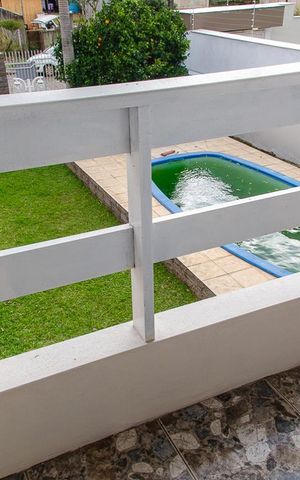 Casa à venda com 150m², 3 quartos e 2 vagas Casa à venda com 150m², 3 quartos e 2 vagasSacada