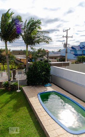 Casa à venda com 150m², 3 quartos e 2 vagas Casa à venda com 150m², 3 quartos e 2 vagasvista da Sacada