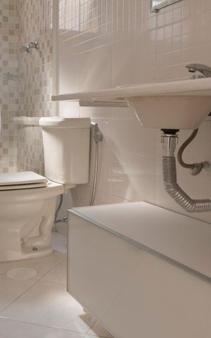 Apartamento para alugar com 78m², 2 quartos e 1 vaga Apartamento para alugar com 78m², 2 quartos e 1 vagaBanheiro social