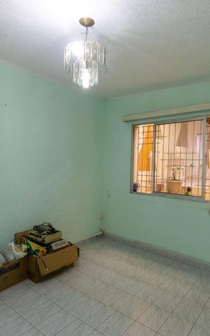 Casa à venda com 303m², 3 quartos e 2 vagas Casa à venda com 303m², 3 quartos e 2 vagasSala