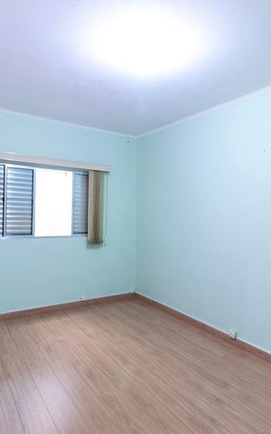 Casa à venda com 303m², 3 quartos e 2 vagas Casa à venda com 303m², 3 quartos e 2 vagasQuarto 2