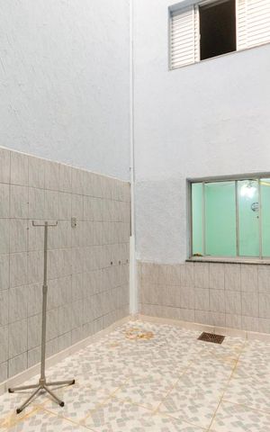 Casa à venda com 303m², 3 quartos e 2 vagas Casa à venda com 303m², 3 quartos e 2 vagasÁrea de Serviço