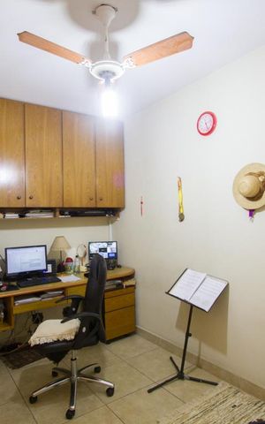 Casa à venda com 464m², 4 quartos e 3 vagasEscritório