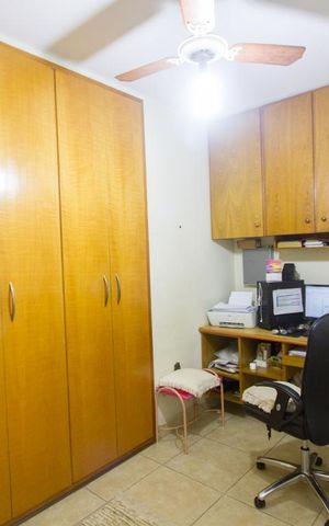 Casa à venda com 464m², 4 quartos e 3 vagasEscritório