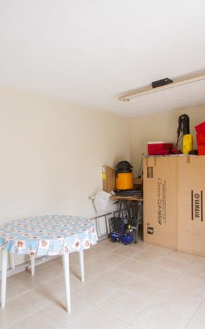 Casa à venda com 464m², 4 quartos e 3 vagasQuarto de Serviço 2