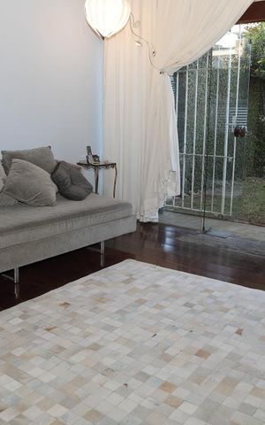 Casa para alugar com 360m², 4 quartos e 4 vagasSala