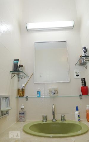 Casa para alugar com 360m², 4 quartos e 4 vagasBanheiro do Quarto 1