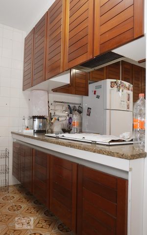 Casa para alugar com 360m², 4 quartos e 4 vagasCozinha - Armários