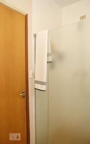 Casa para alugar com 360m², 4 quartos e 4 vagasBanheiro 2 - box