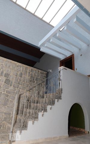 Casa para alugar com 360m², 4 quartos e 4 vagasÁrea Externa