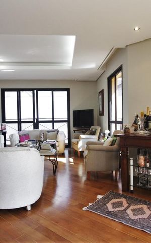 Apartamento à venda com 203m², 4 quartos e 4 vagasSala