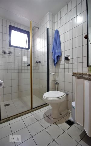 Apartamento à venda com 203m², 4 quartos e 4 vagasBanheiro da suíte 3