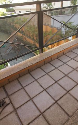 Apartamento à venda com 203m², 4 quartos e 4 vagasVaranda