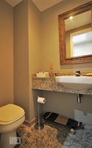 Apartamento à venda com 203m², 4 quartos e 4 vagasLavabo