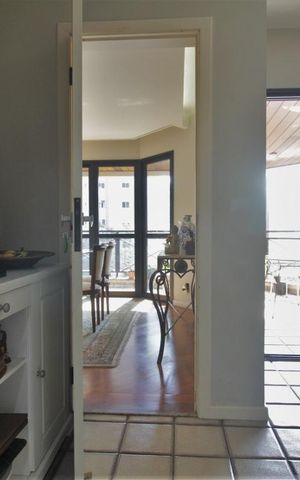 Apartamento à venda com 203m², 4 quartos e 4 vagasCopa