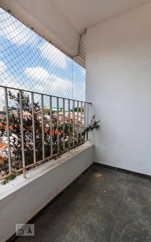 Apartamento para alugar com 61m², 2 quartos e 1 vagaVaranda