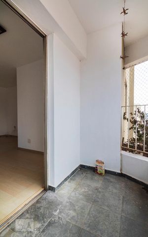 Apartamento para alugar com 61m², 2 quartos e 1 vagaVaranda