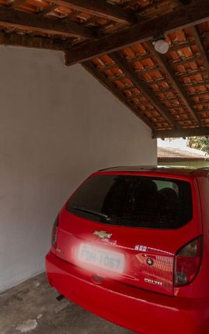 Casa à venda com 100m², 2 quartos e 2 vagas Casa à venda com 100m², 2 quartos e 2 vagasGaragem