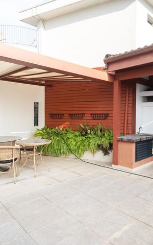 Apartamento à venda com 243m², 3 quartos e 2 vagas Apartamento à venda com 243m², 3 quartos e 2 vagasChurrasqueira