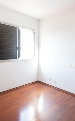 Apartamento à venda com 243m², 3 quartos e 2 vagas Apartamento à venda com 243m², 3 quartos e 2 vagasQuarto 3 - Suíte