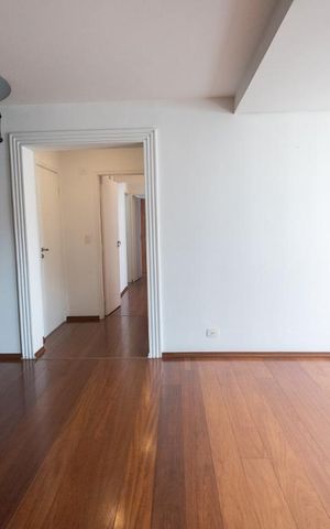 Apartamento à venda com 243m², 3 quartos e 2 vagas Apartamento à venda com 243m², 3 quartos e 2 vagasSala