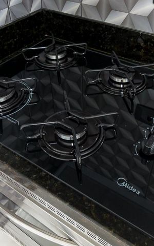 Apartamento à venda com 58m², 2 quartos e 1 vagaCozinha - cooktop