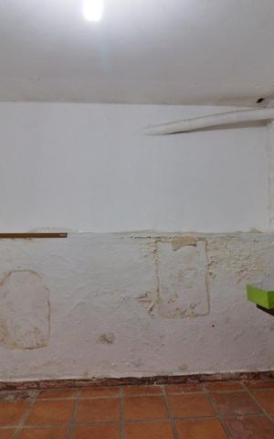Casa para alugar com 350m², 3 quartos e 4 vagasSaletas Inferiores